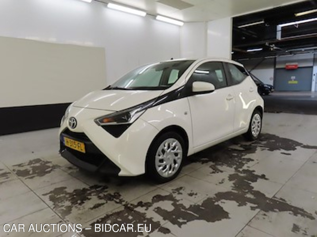 Toyota Aygo 1.0 VVT-i x-play 5d
