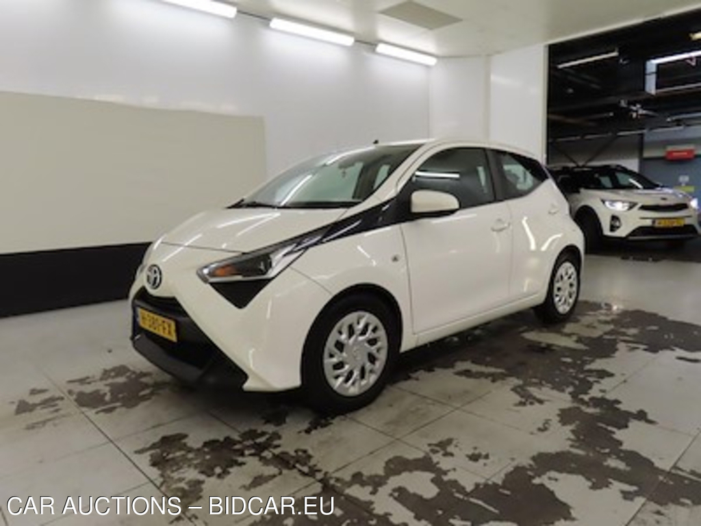 Toyota Aygo 1.0 VVT-i x-play 5d