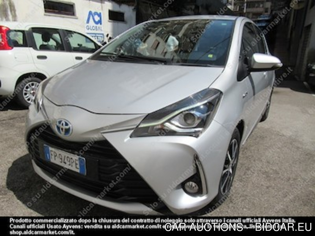 Toyota yaris 1.5 hybrid active hatchback -