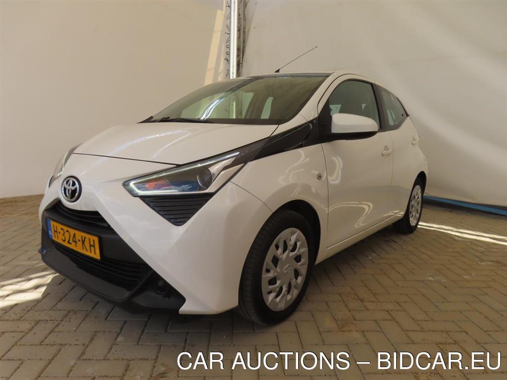 Toyota Aygo 1.0 VVT-I X-PLAY, 2020