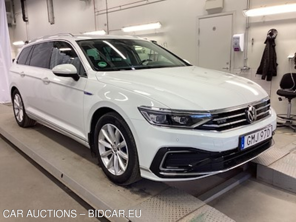 Volkswagen Passat GTE Executive Drag Paket Safe Tech Varmare Navi