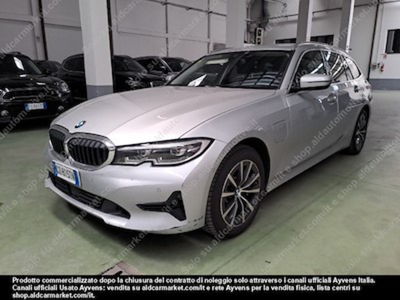 BMW series 3 SW 330e xdrive -