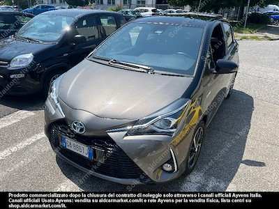 Toyota yaris 1.5 hybrid lounge redbronze -