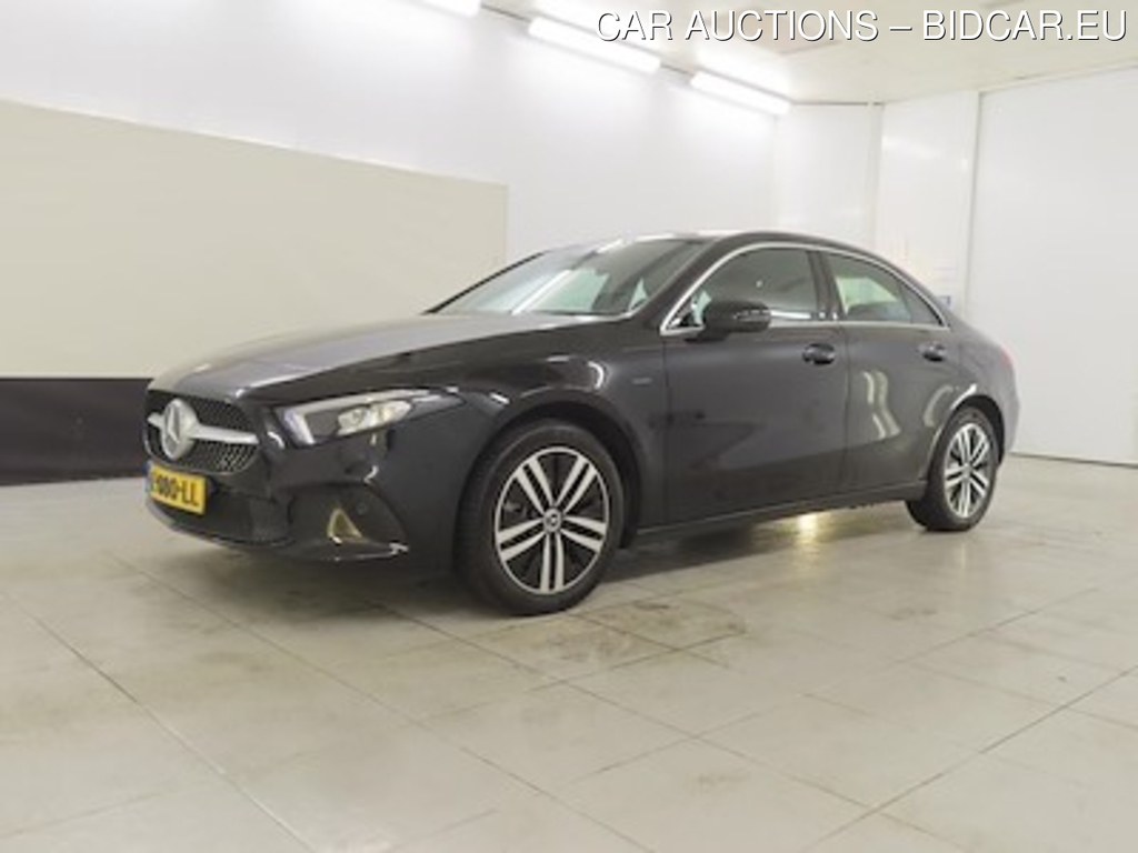 Mercedes-Benz A-klasse limousine A 250 e 8G-DCT Bus Sol Luxury Limited 4d