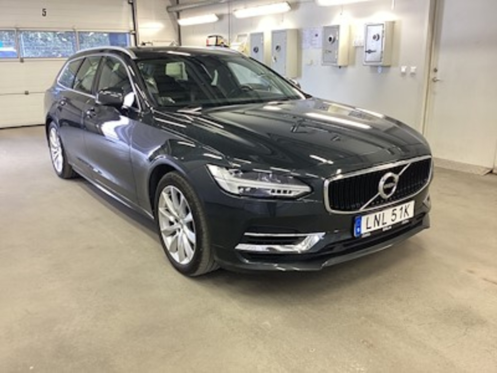 Volvo V90 T8 AWDMomentum AdvE dition Teknik Skinn Drag kamera BLIS Navi