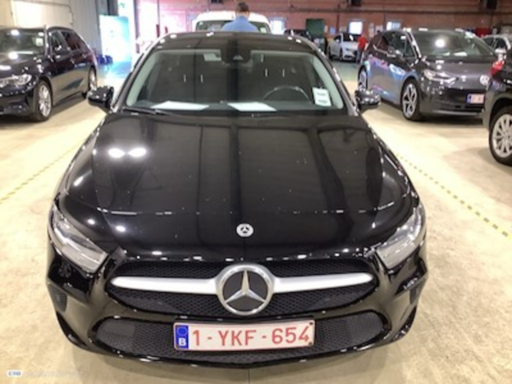 Mercedes-Benz Class A sedan diesel v177 A 180 d Business Solution