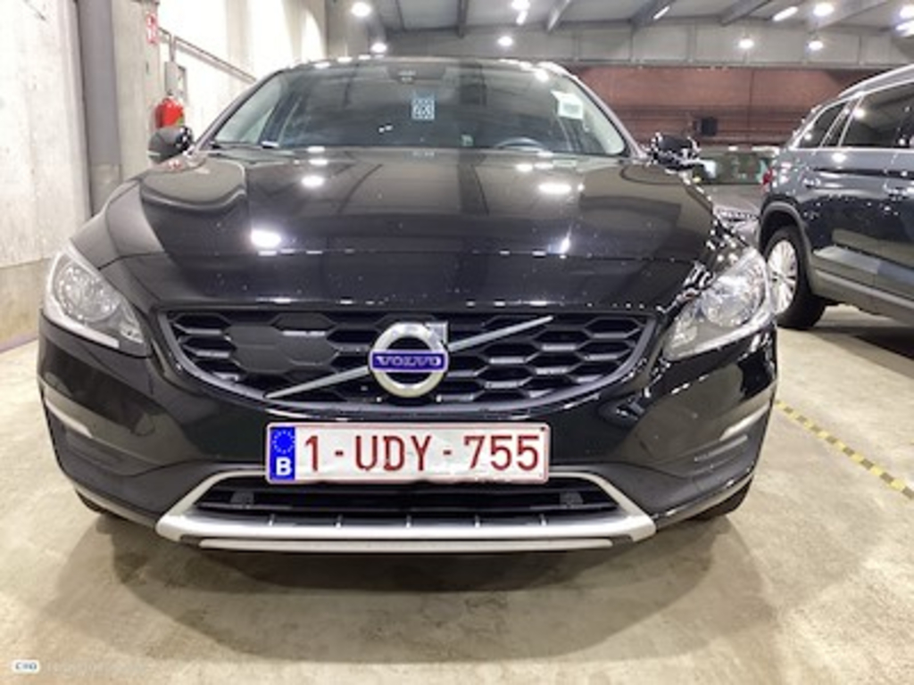 Volvo V60 cross country diesel 2.0 D3 Plus STOCK