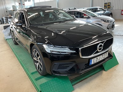 Volvo V60 T6 AWD Momentum Adv Edit Panorama Drag
