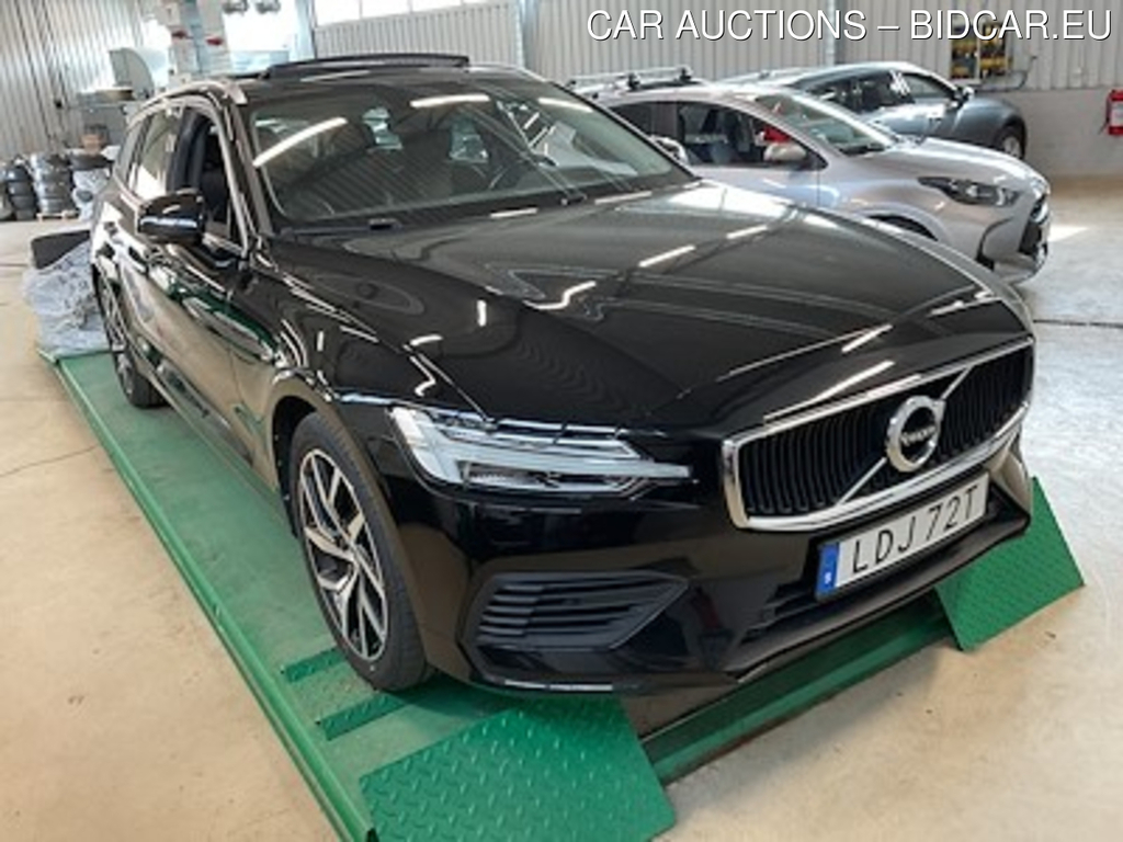 Volvo V60 T6 AWD Momentum Adv Edit Panorama Drag