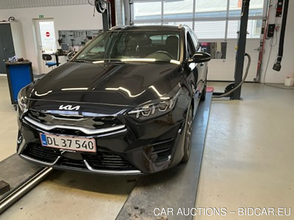 Kia Ceed 1.6 Gdi Phev 141 Upgrade Premium Dct UA!