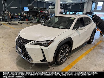 Lexus UX hybrid luxury 4wd -