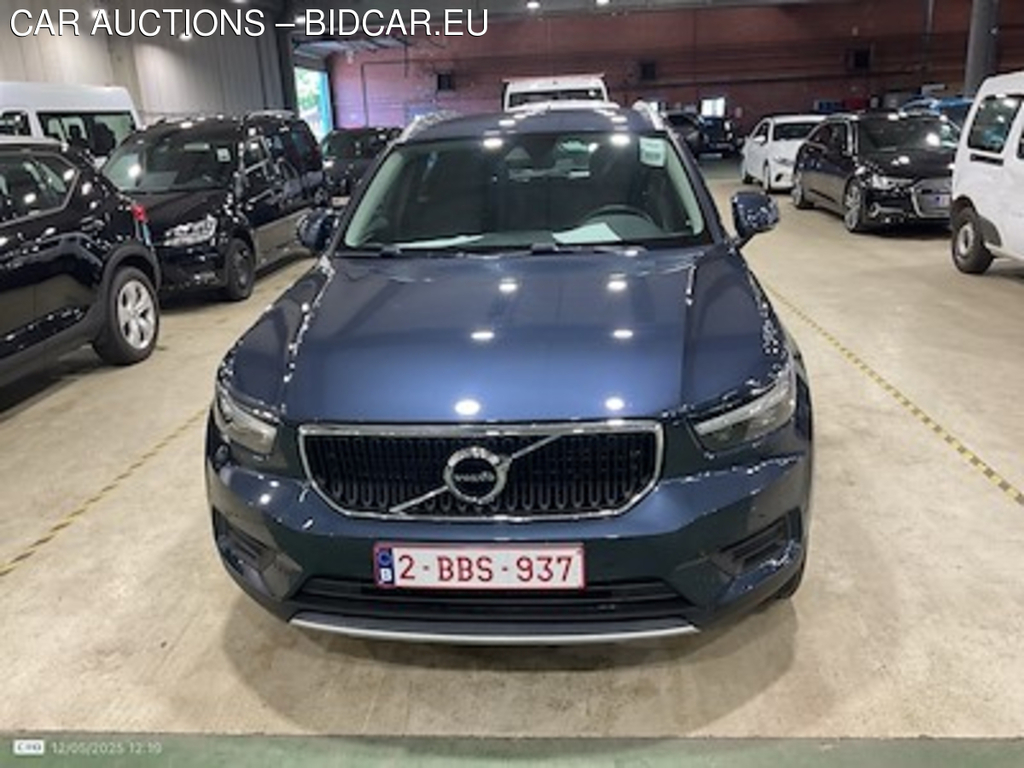 Volvo XC40 1.5 T2 MOMENTUM PRO