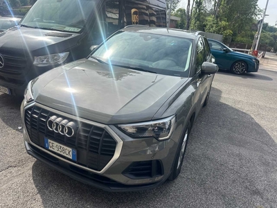 Audi Q3 35 TDI quattro S tronic Business, 2021