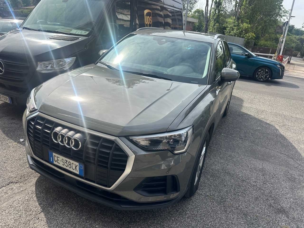 Audi Q3 35 TDI quattro S tronic Business, 2021