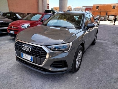 Audi Q3 35 TDI S tronic Business, 2021