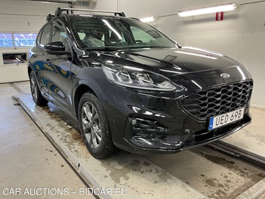 Ford Kuga Plug-In Hybrid ST-Line Drag