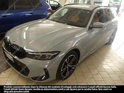 BMW series 3 SW 330e xdrive -
