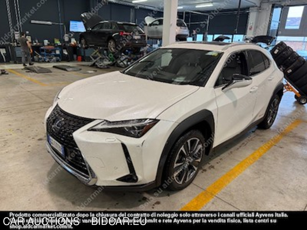 Lexus UX hybrid luxury 4wd -