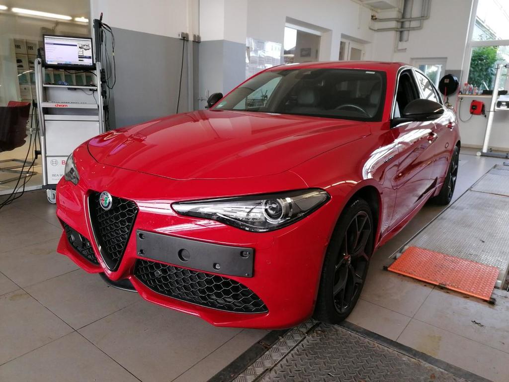 Alfa Romeo Giulia 2.0 TURBO 16V AT8-Q4 Veloce, 2020