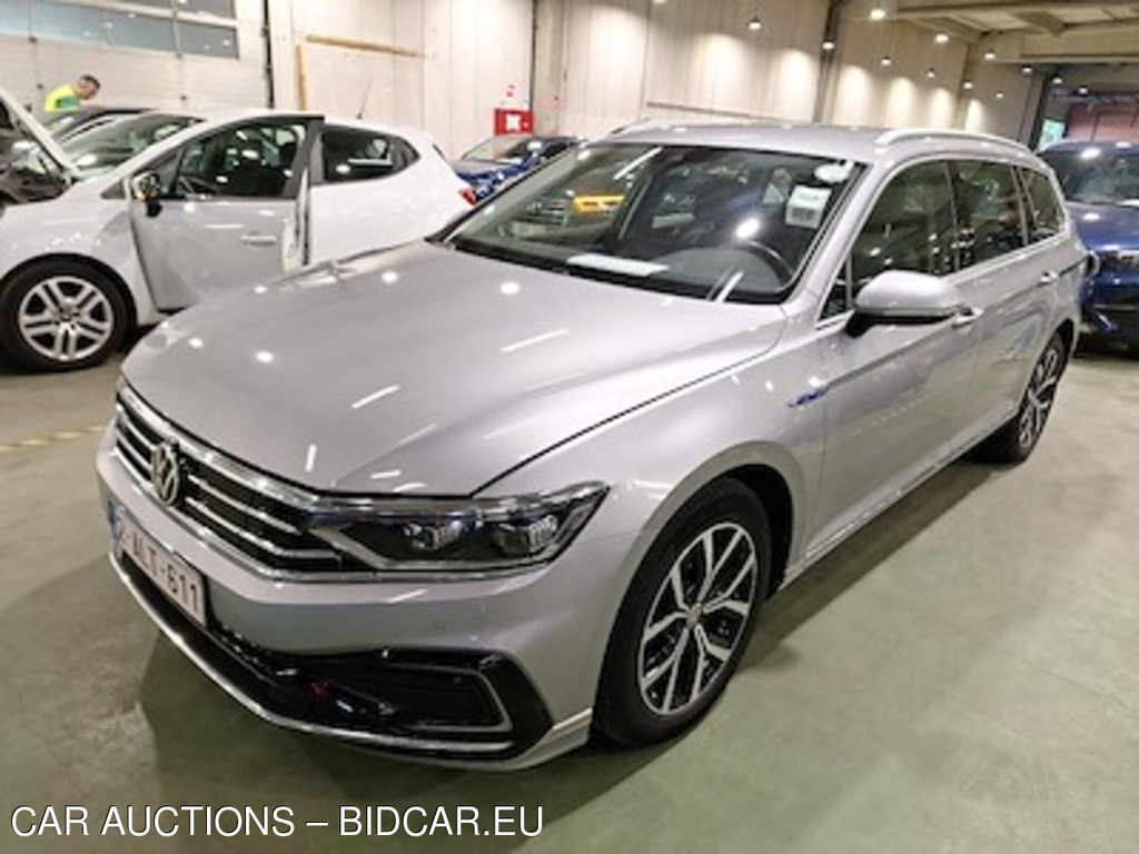 Volkswagen Passat 1.4 TSI MSQ VARIANT GTE BUSINESS