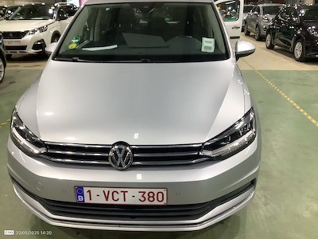 Volkswagen Touran diesel - 2015 1.6 TDi SCR Highline DSG STOCK