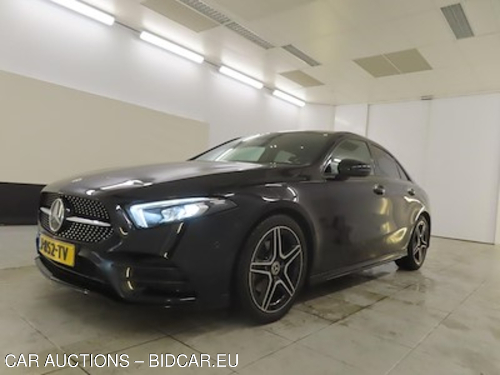 Mercedes-Benz A-klasse limousine A 180 d 7G-DCT Business Solution AMG 4d