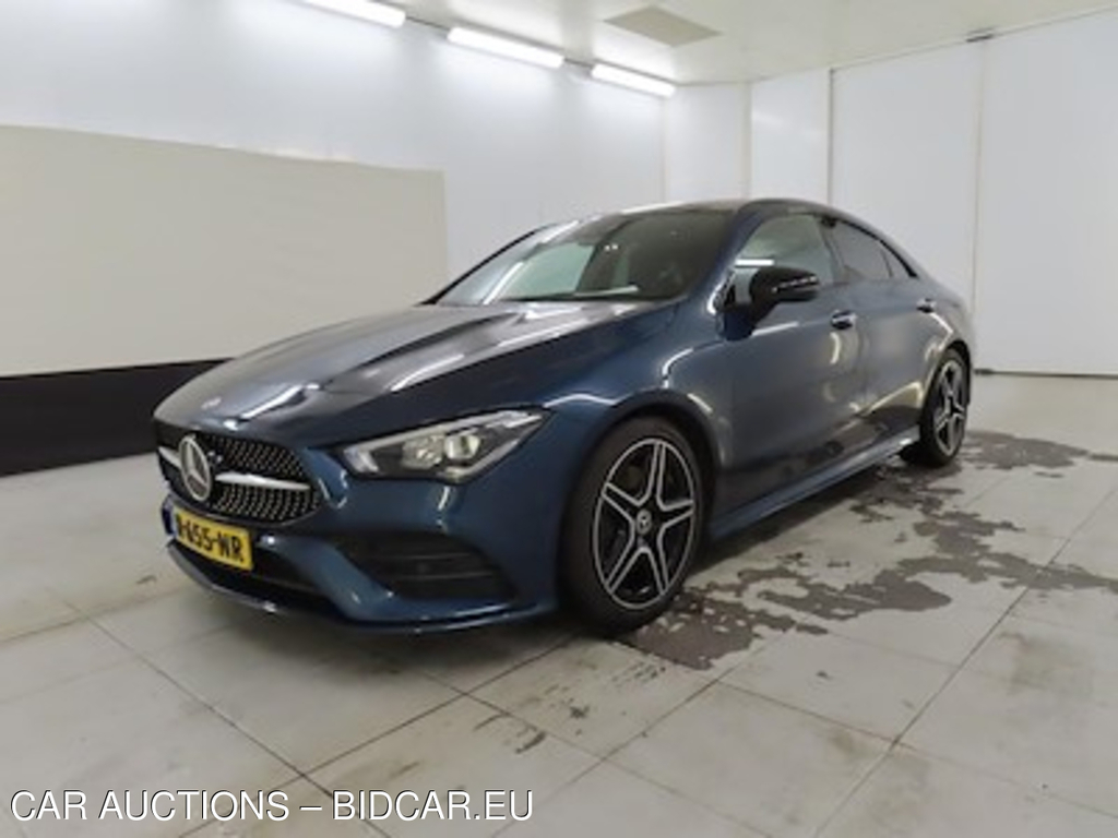 Mercedes-Benz CLA CLA 200 DCT Business Solution AMG 4d