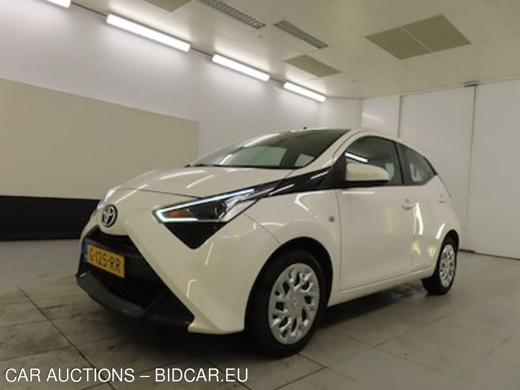 Toyota Aygo 1.0 VVT-i x-play 5d