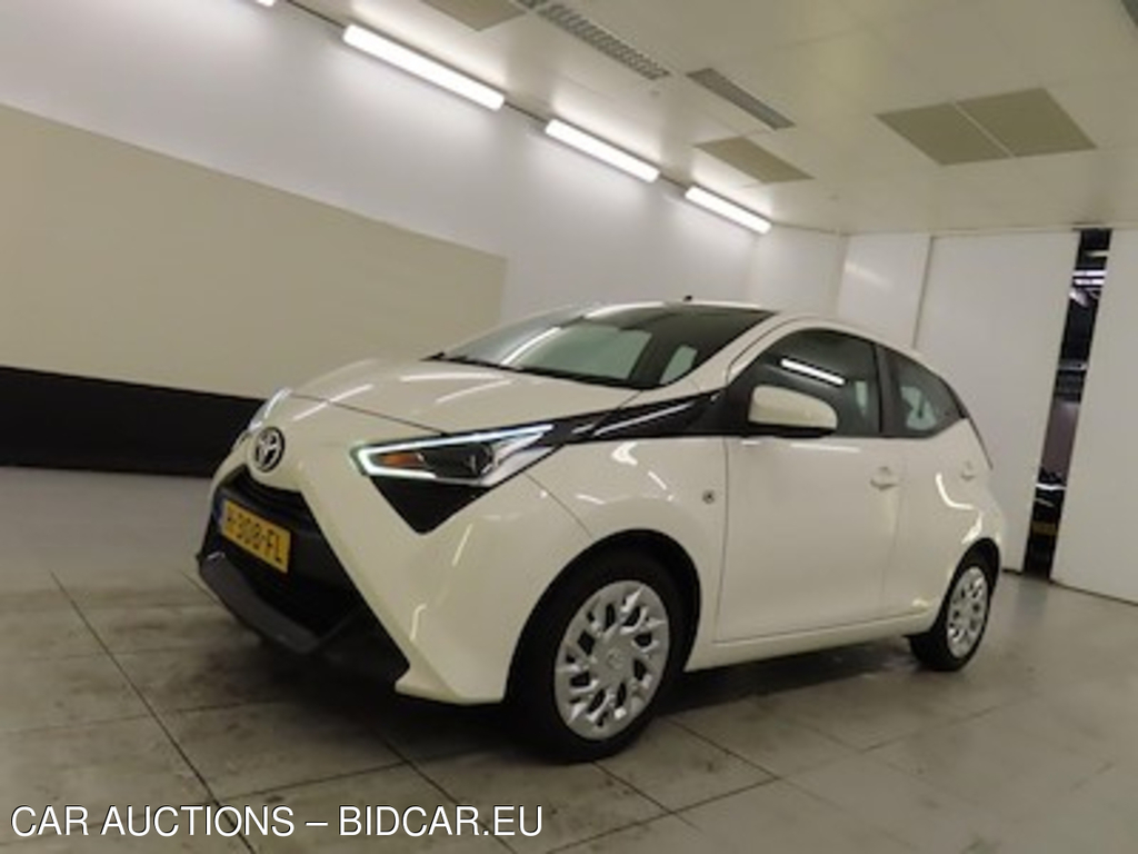 Toyota Aygo 1.0 VVT-i x-play 5d