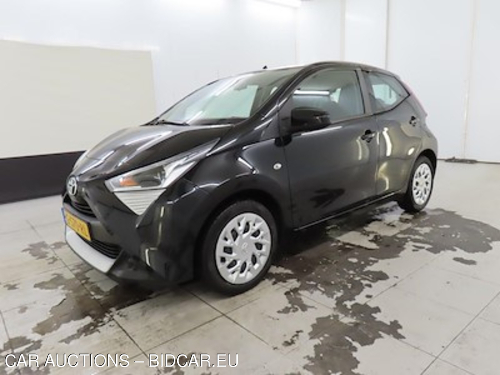 Toyota Aygo 1.0 VVT-i x-play 5d