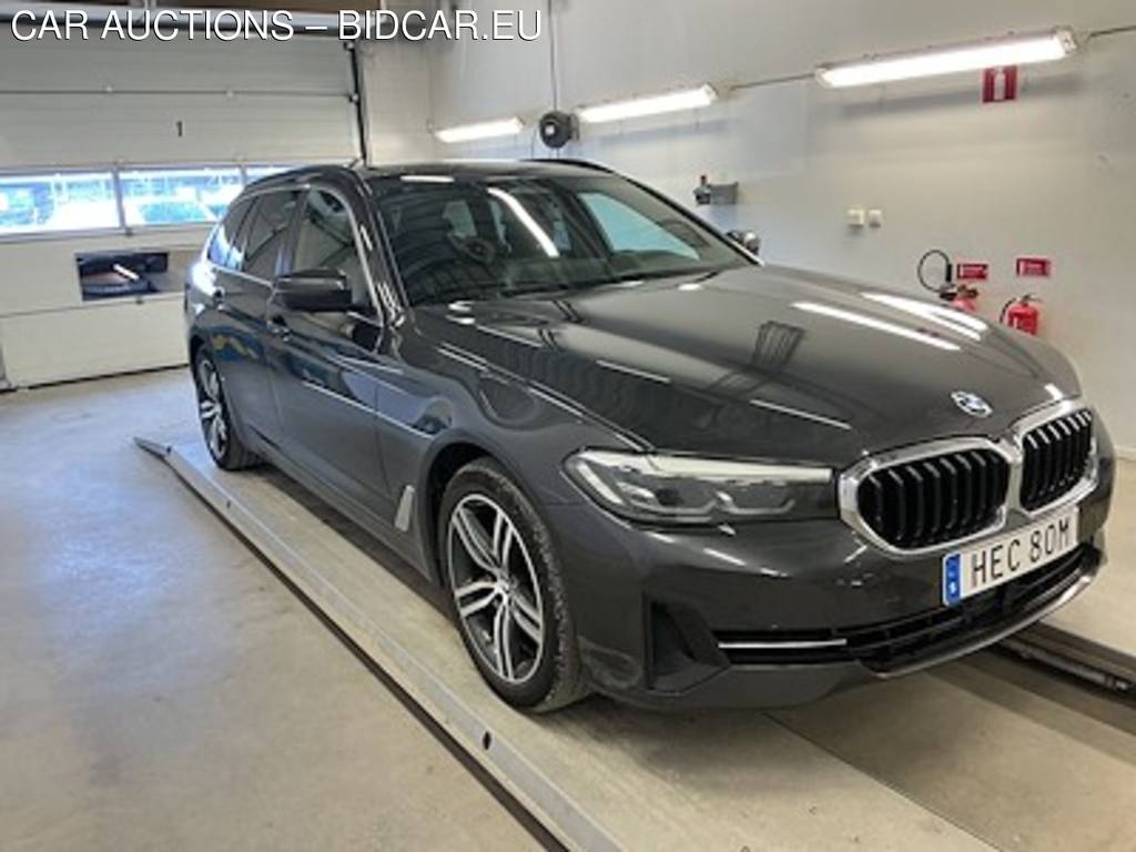 BMW 520d xdrive Touring Connected Ed Skinn Kamera Drag Adp.F-Hallare