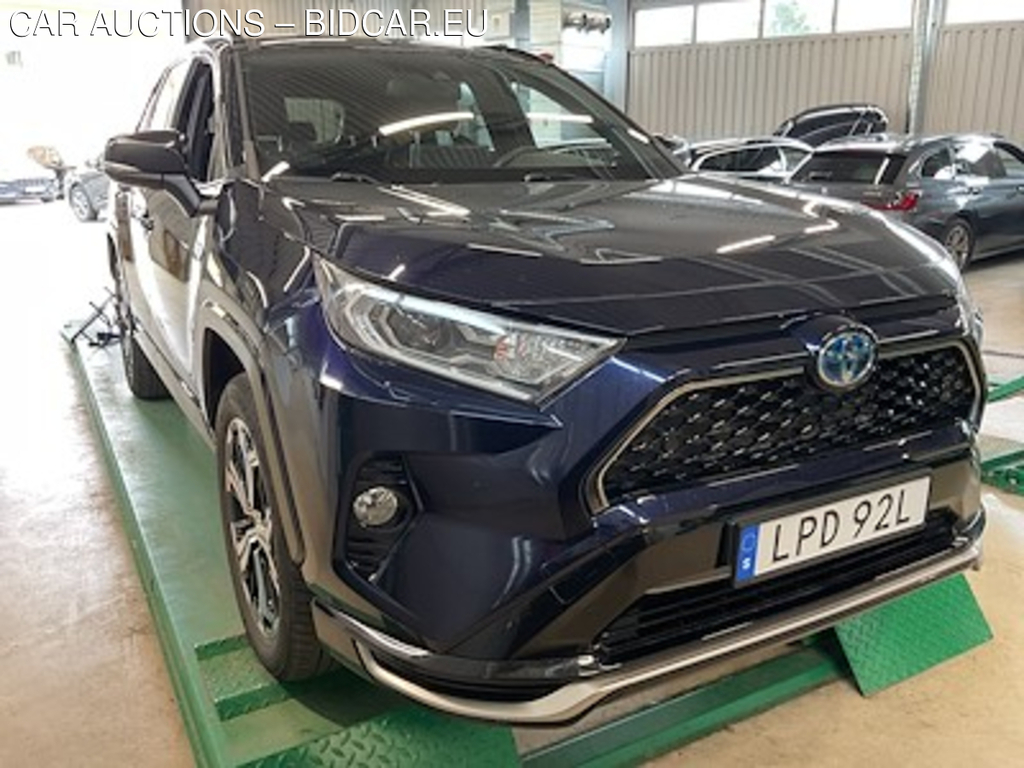 Toyota Rav4 2.5 Plug-In AWD-i Style Panorama Kamera Drag