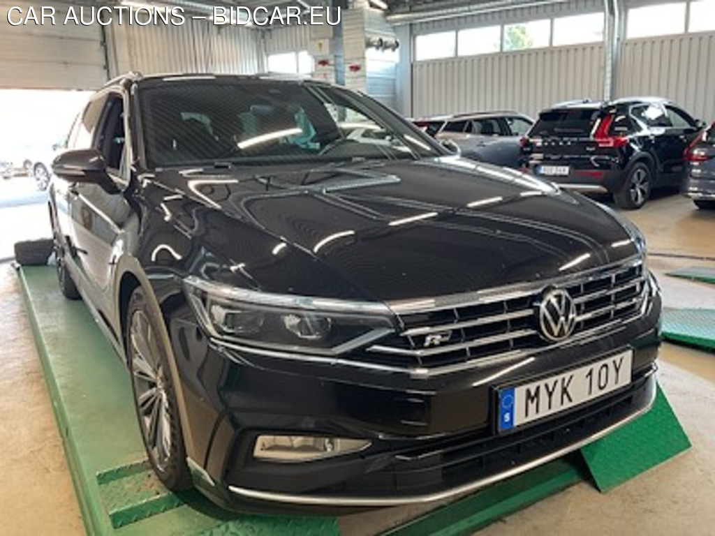 Volkswagen Passat 2.0 TDI 4Motion R-Line GT Executive Cockpit Drag Varmare Navi