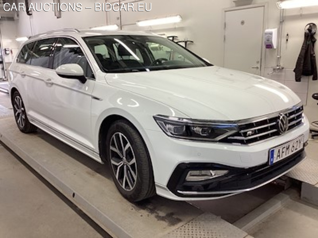 Volkswagen PASSAT 2.0 TDI 4Motion R-Line GT IQ.Light Cockpit Drag Varmare Navi