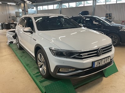 Volkswagen PASSAT Alltrack 2.0 TDI 4Motion 200HK Executive Drag Paket HuD Cockpit Varmare Navi