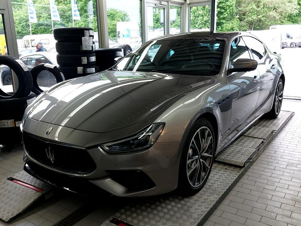 Maserati Ghibli HYBRID GranSport, 2021