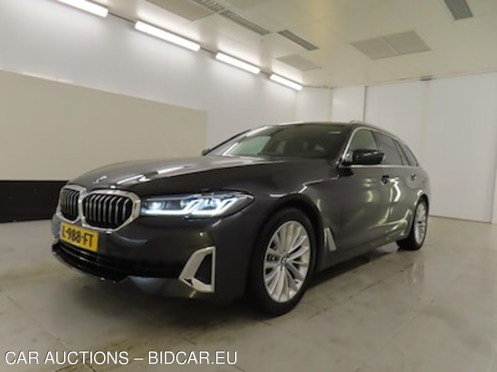 BMW 5 serie touring 520iA Business Edition Plus Luxury Line 5d