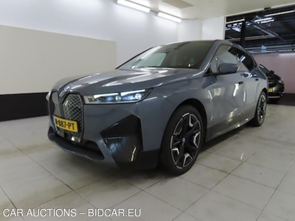 BMW IX xDrive40 High Executive 5d