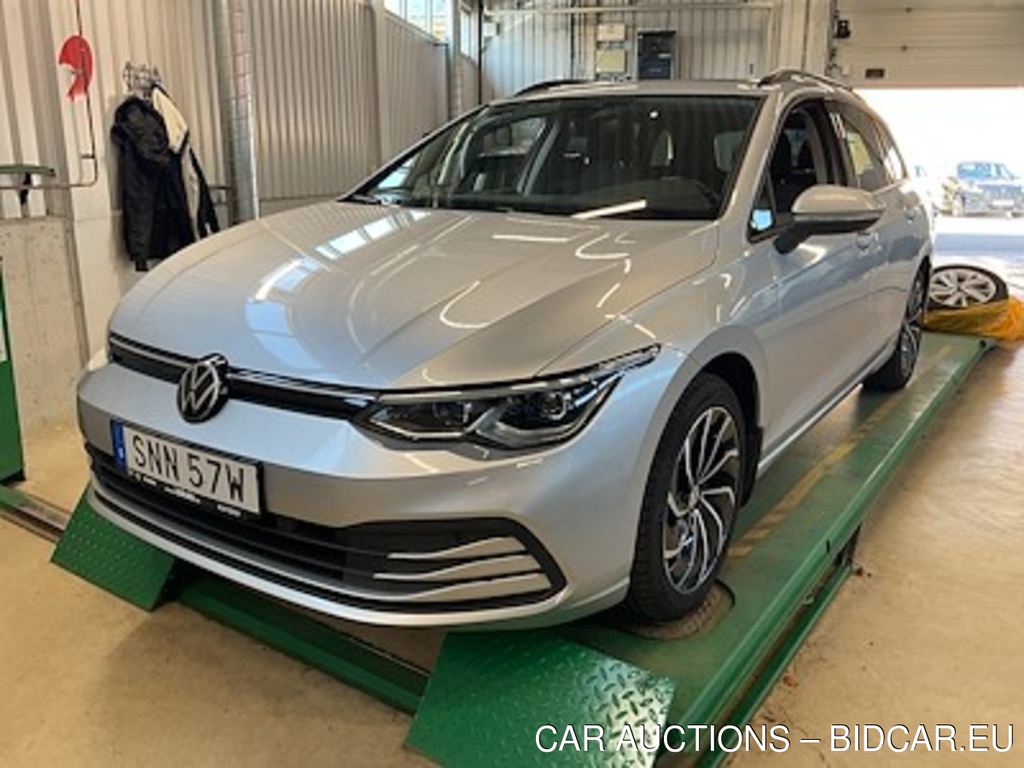 Volkswagen Golf TGI 130 SC Panorama Varmare LED-Performance ErgoActive 14-Vags Keyless Advanced