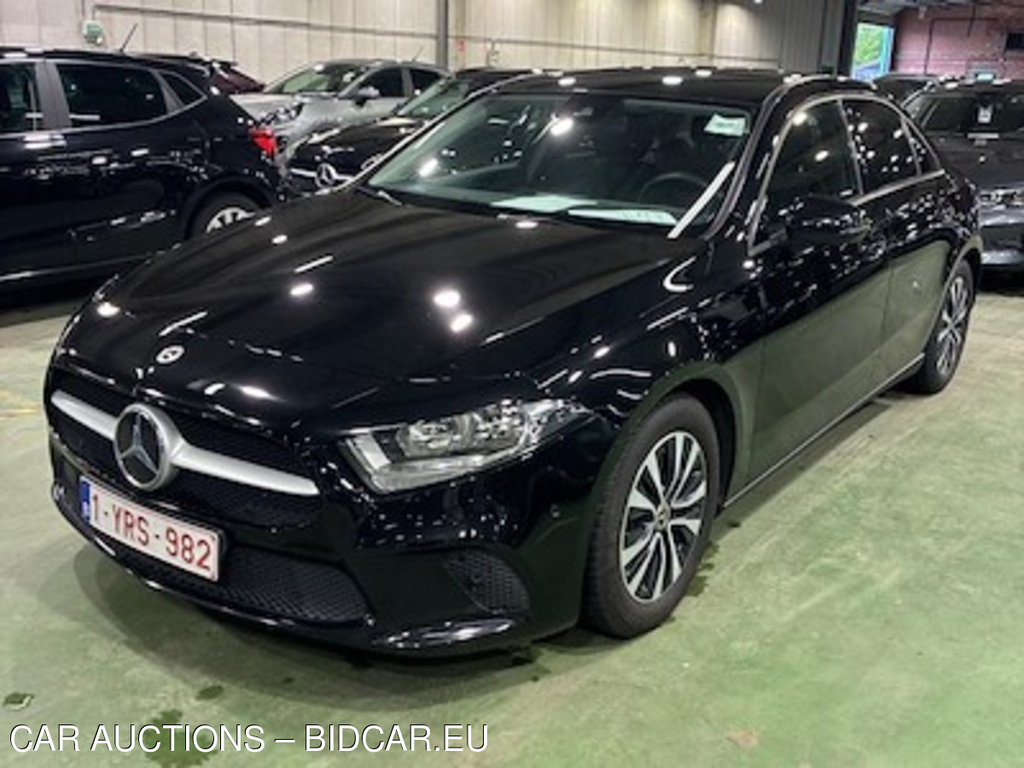 Mercedes-Benz Class A sedan diesel v177 A 180 d Business Solution