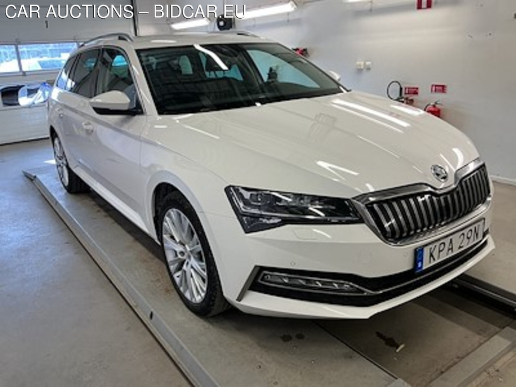 Skoda Superb iV Plug-In Style Business Adventure Edt Skinn Drag