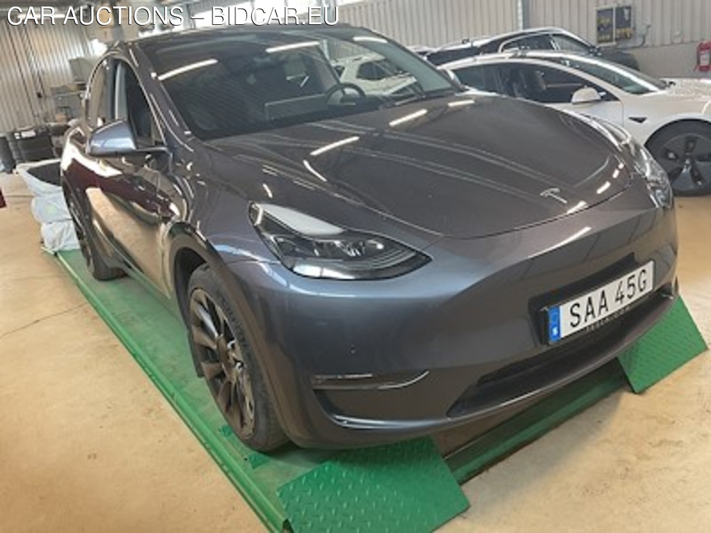 Tesla Model Y Long Range AWD