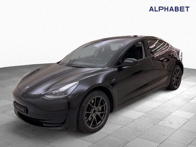 Tesla Model 3 Standard Reichweite Plus Hinterradantrieb, 2022