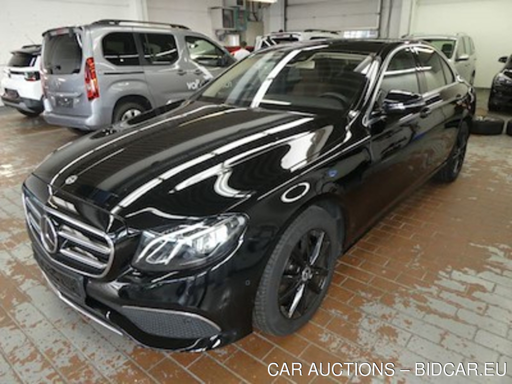 Mercedes-Benz E-CLASS 1.6 E 200 D AUSTRIAEDITION AUTO AVANTGA