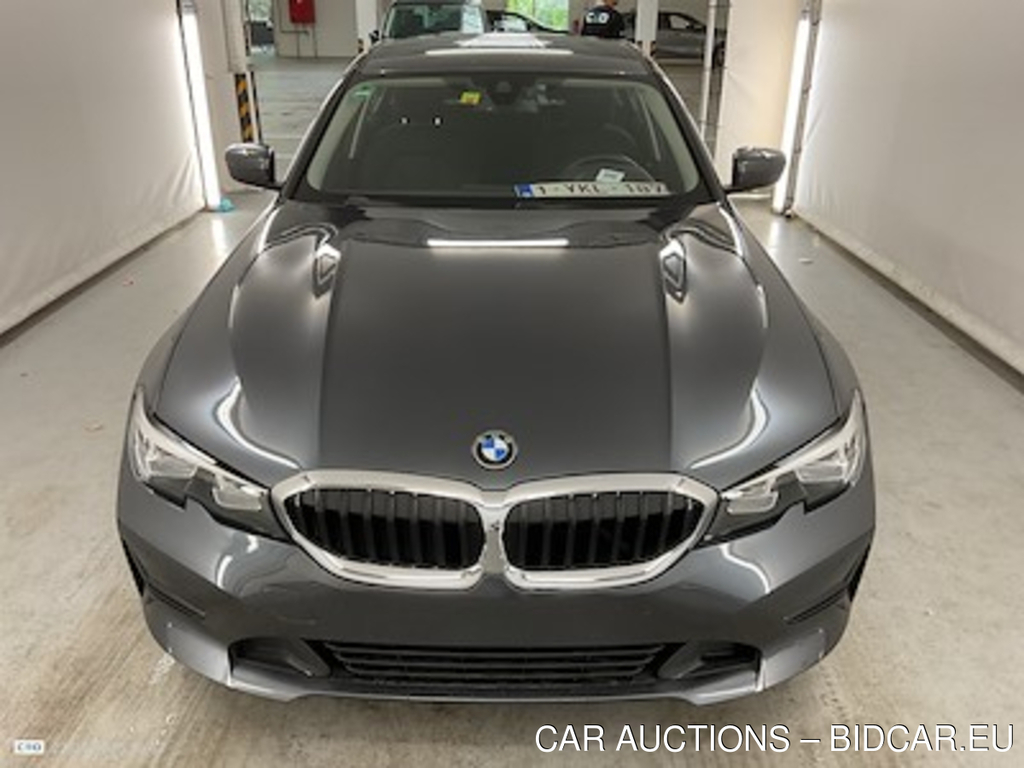 BMW 3-serie 2.0 318DA (100KW) BERLINE AC Business Edition