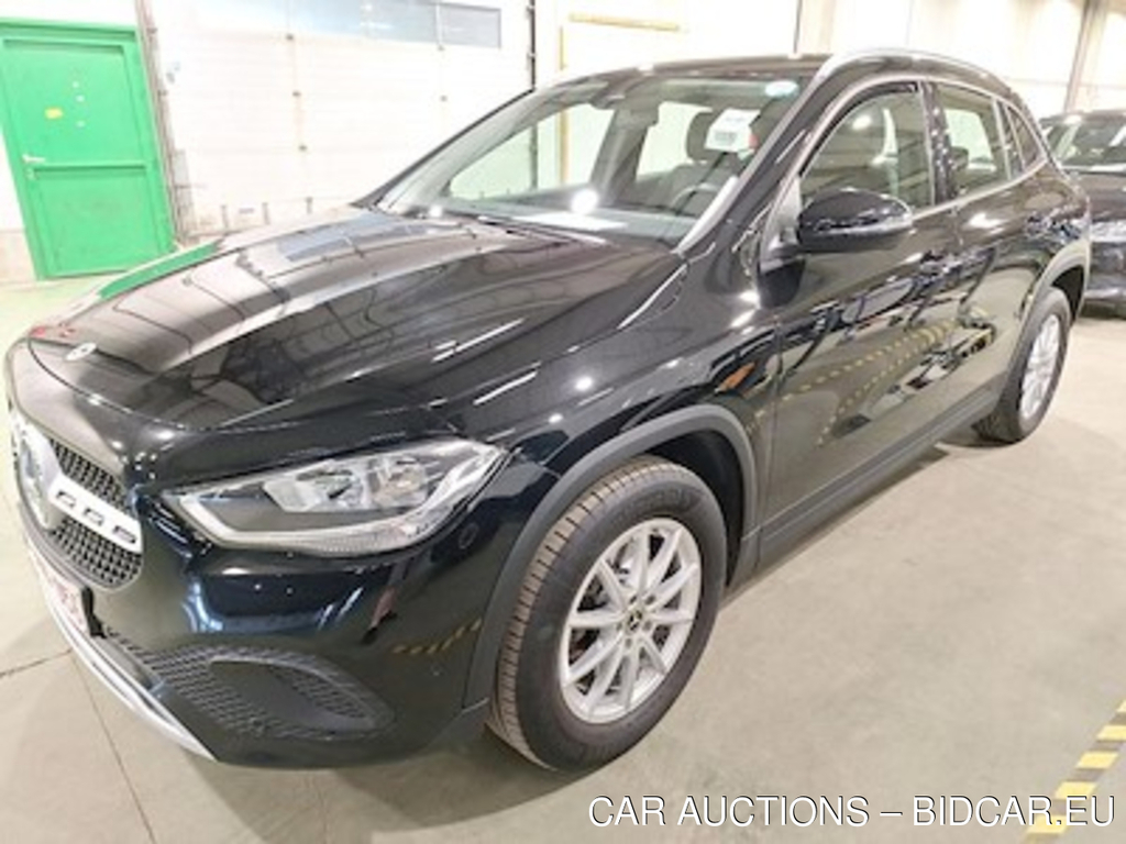 Mercedes-Benz GLA 2.0 GLA 180 D DCT BUSINESS SOLUTION ESS