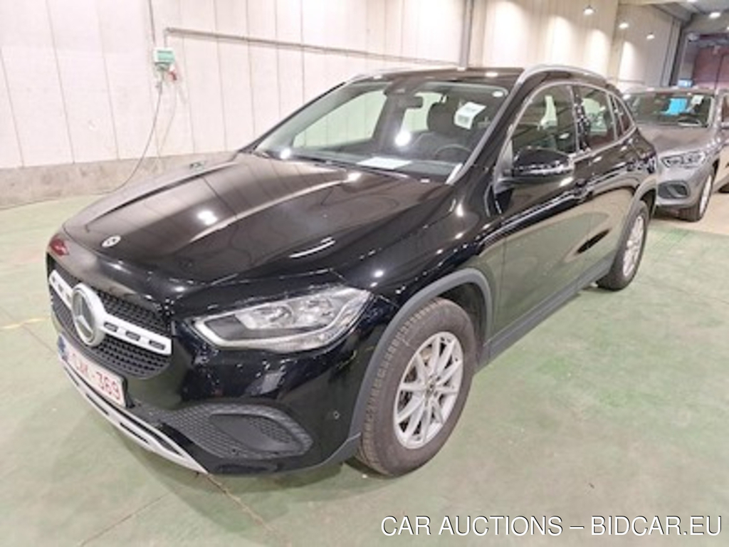 Mercedes-Benz GLA 2.0 GLA 180 D DCT BUSINESS SOLUTION ESS