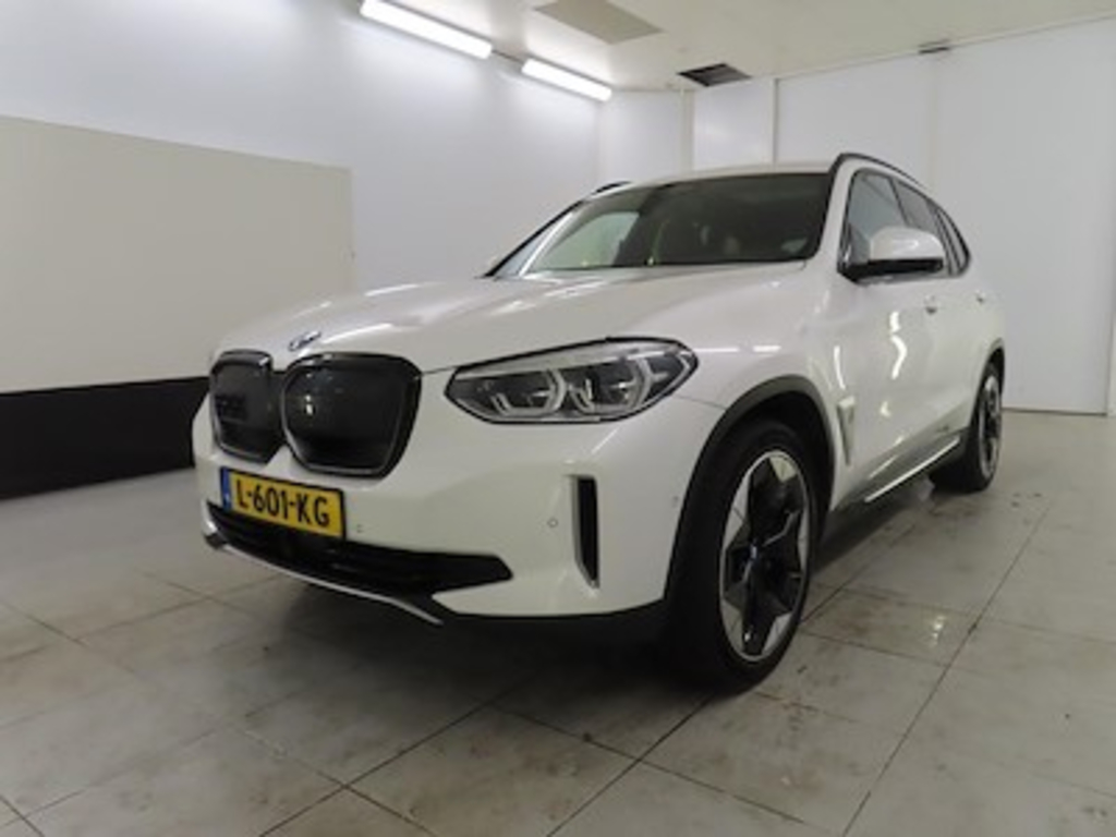 BMW Ix3 80kWh Executive 5d