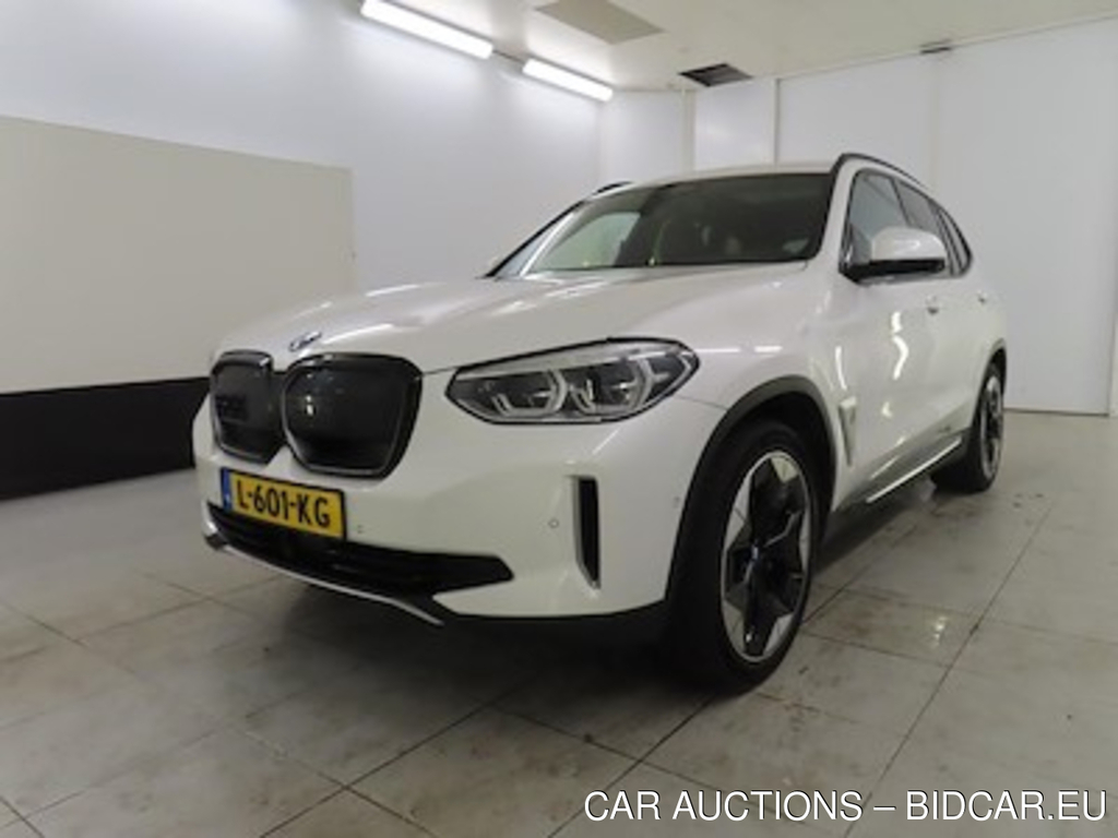 BMW Ix3 80kWh Executive 5d