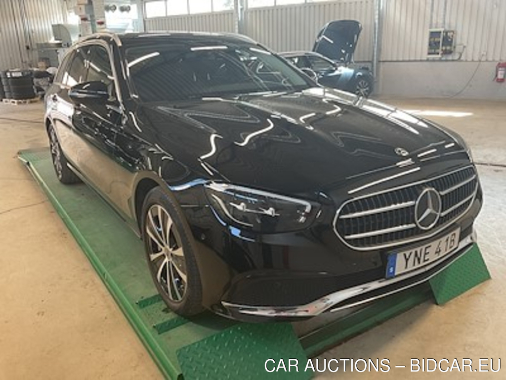 Mercedes-Benz E-Class 300 de T Avantarde Kamera